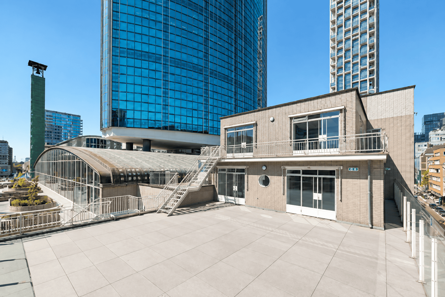 Opcharge has signed a long-term lease for The Loft at WTC Rotterdam, taking around 500 m² of office space and a 150 m² roof terrace.